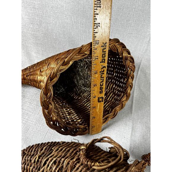 Vintage Lot Of 3 Wicker Cornucopia Horn of Plenty Basket Fruit Centerpiece Decor - Picture 8 of 11